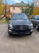 Mercedes-Benz Mercedes ML 350 / w164 / Grand Edition - Mercedes-Benz: Ml Grand Edition