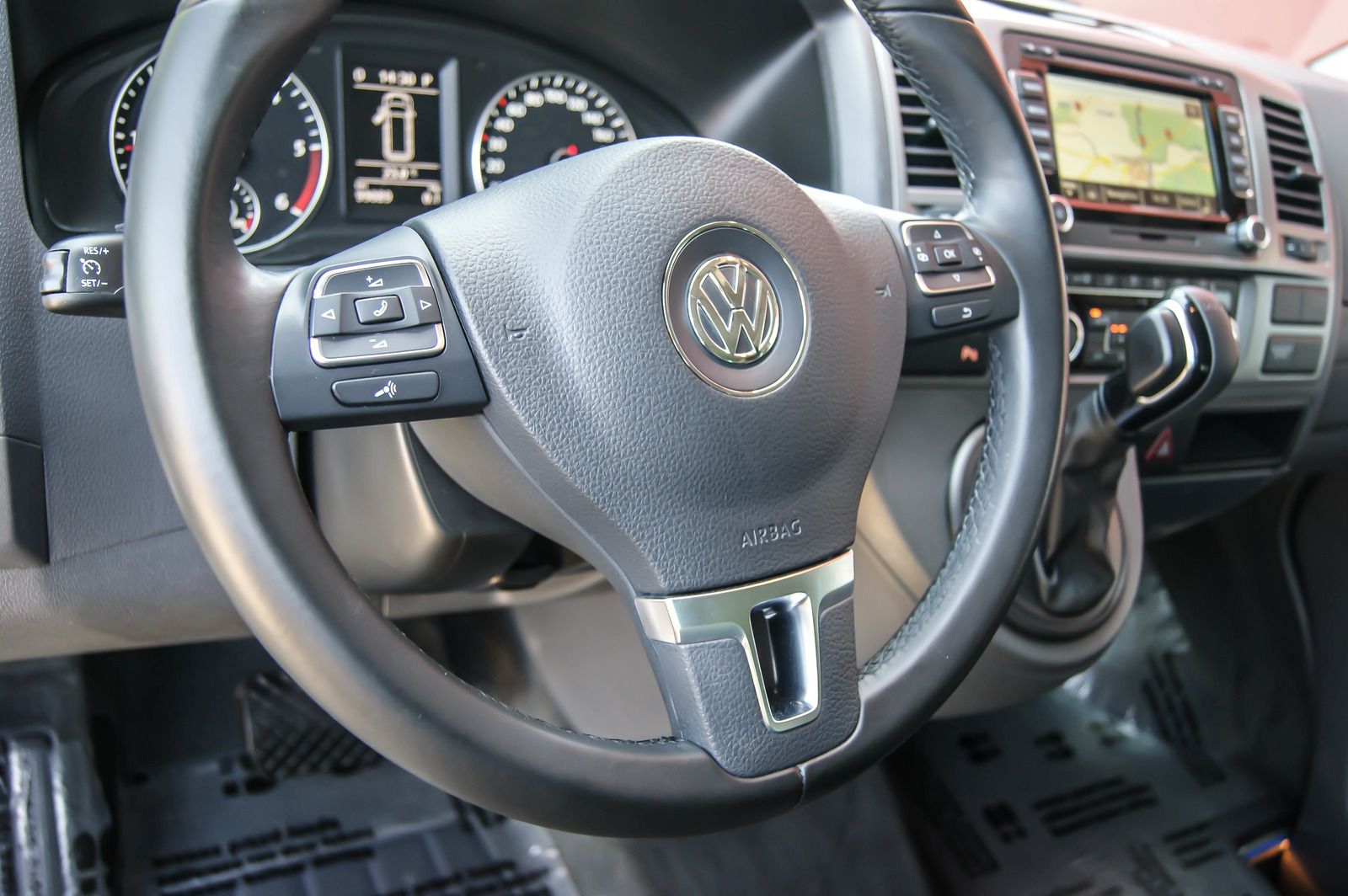 Fahrzeugabbildung Volkswagen T5 California Beach Aufstelldach 4Motion DSG 2HD
