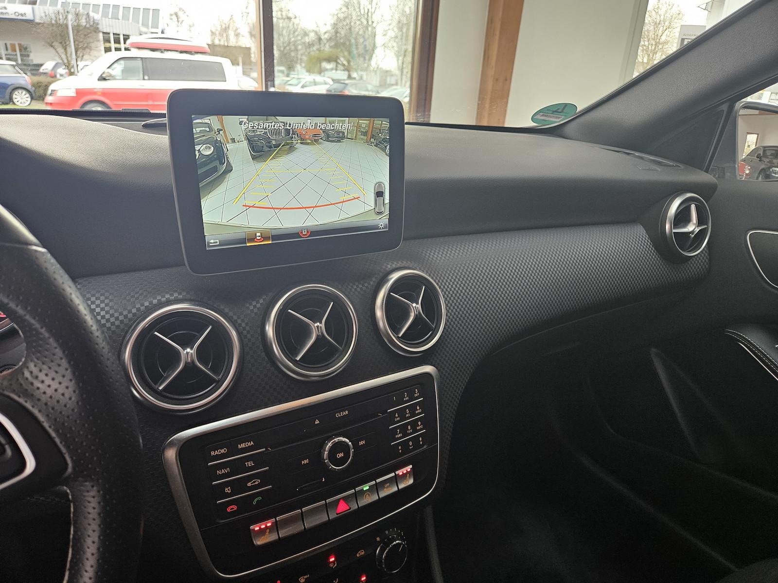Mercedes-Benz A 250 Urban LED RFK Navi SHZ Teilleder PARK-ASS.