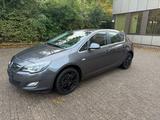 Opel Astra 1.6 Turbo Edition Scheckheft Navi PDC - Opel Astra aus 2010: 1.6
