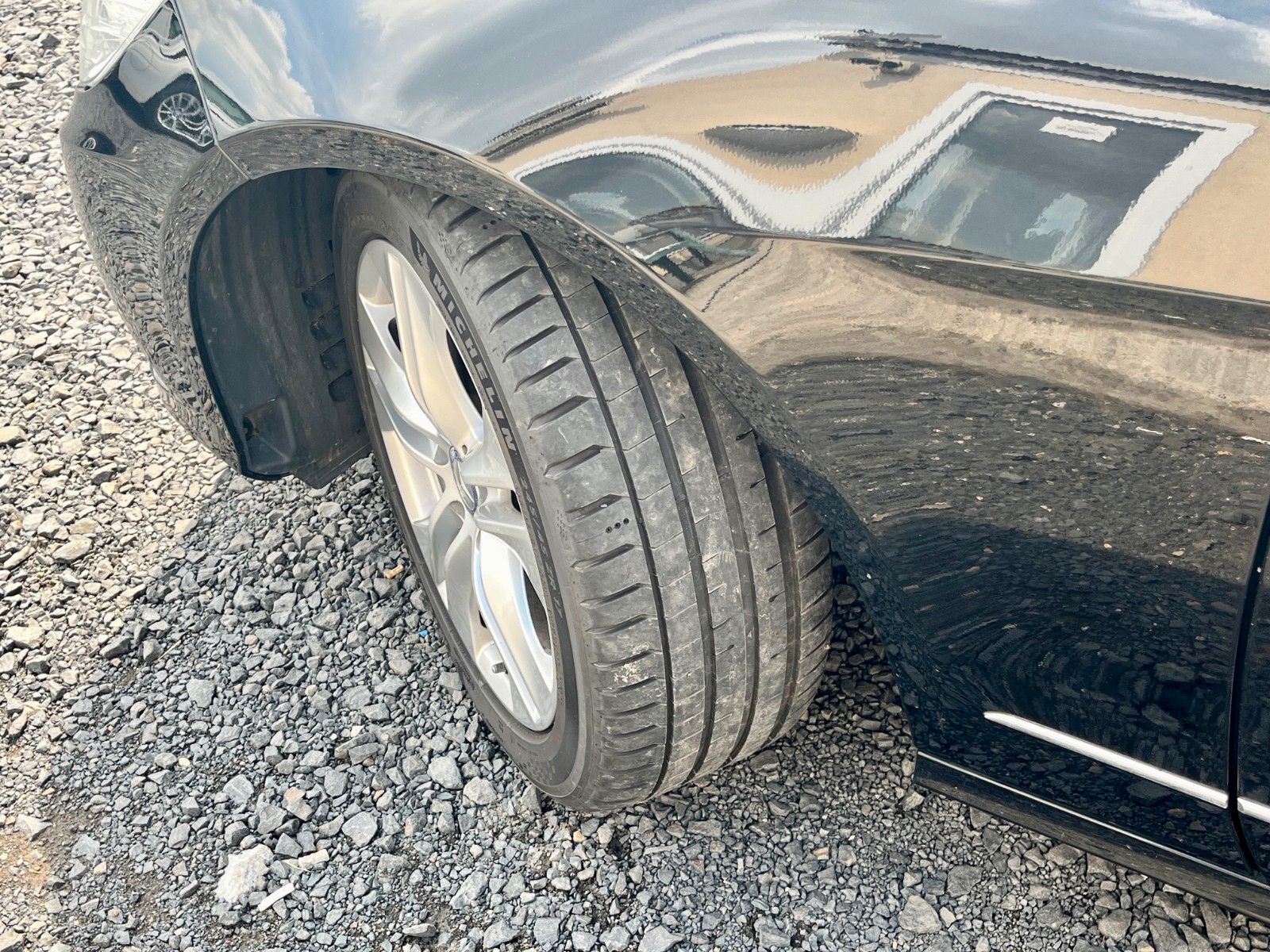 Fahrzeugabbildung Mercedes-Benz E 300 CDI Aut. AVANTGARDE Navi Xenon Leder AHK
