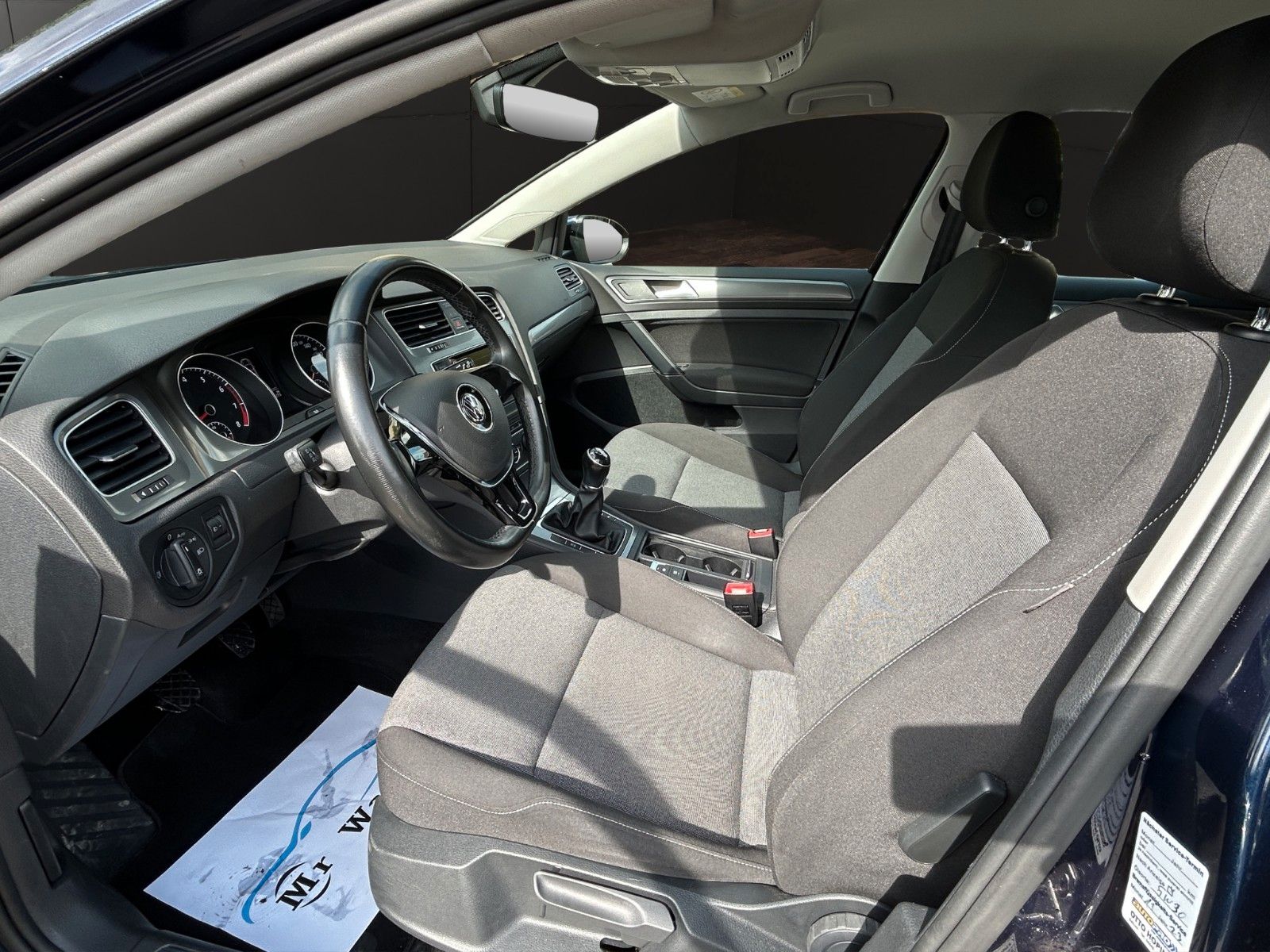 Fahrzeugabbildung Volkswagen Golf VII Lim. Trendline BMTKlimaaut./5Türig/