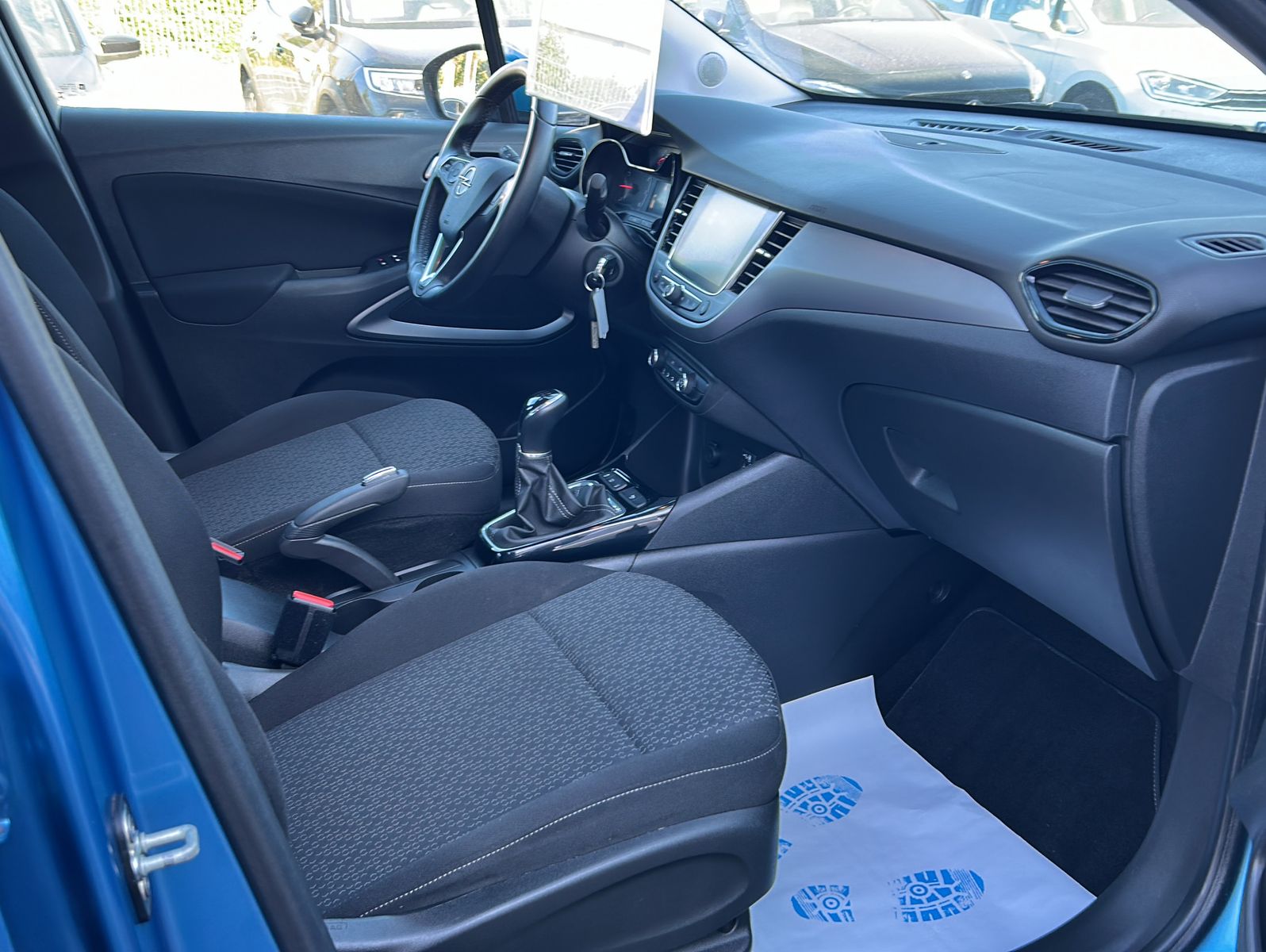 Fahrzeugabbildung Opel Crossland X Edition