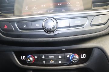 Fotografie 15 des Opel Insignia Sports Tourer 2.0 Diesel Innovation
