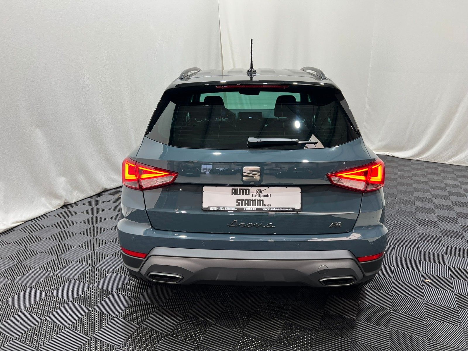 Fahrzeugabbildung SEAT Arona 1.0 TSI 85kW FR DSG