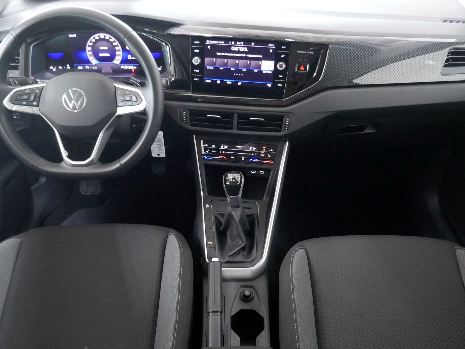 Fahrzeugabbildung Volkswagen Polo Life 1.0 MPI | LED RFK GRA Navi