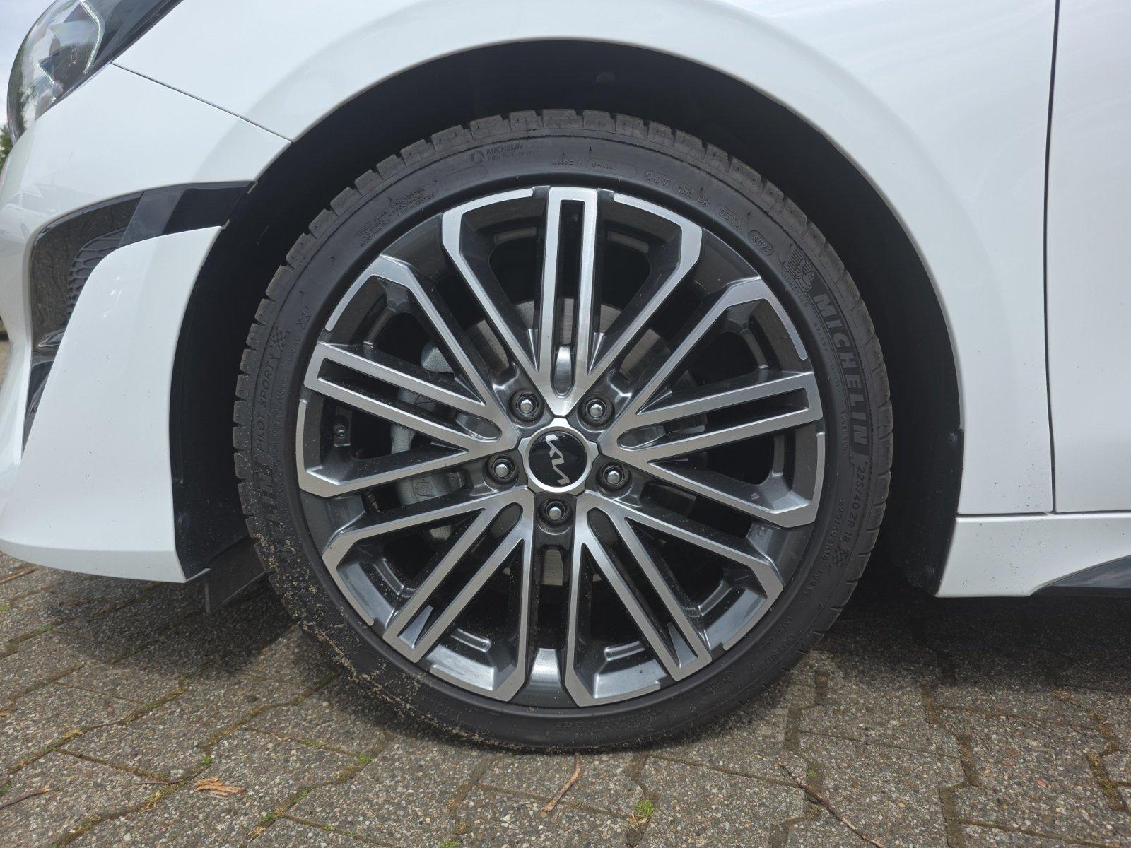 Kia Procee'd 1.5 T-GDI DCT GT-Line NAVI LED ACC