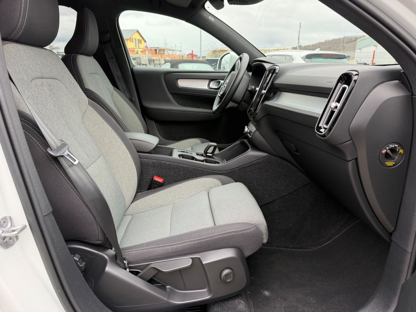 Volvo XC40 Core Recharge Plug-In Hybrid Standheizung foto 24