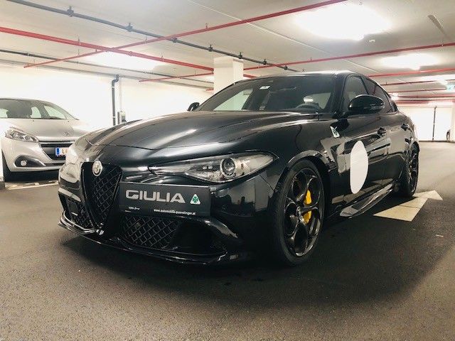 Alfa Romeo Giulia 2.9 V6 Bi-Turbo 375 kW AT8 Quadrifoglio