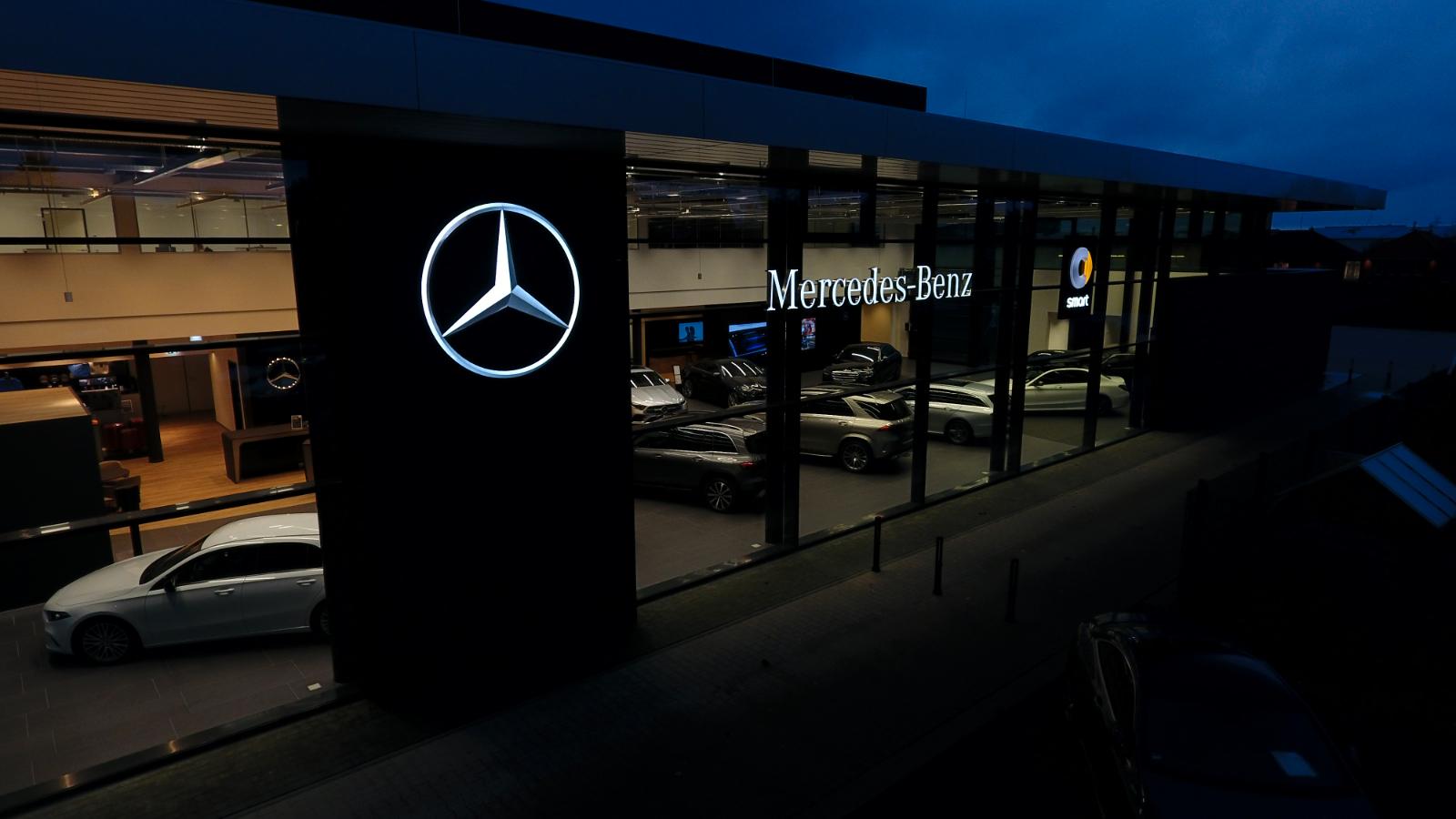 showroom-image-bottom