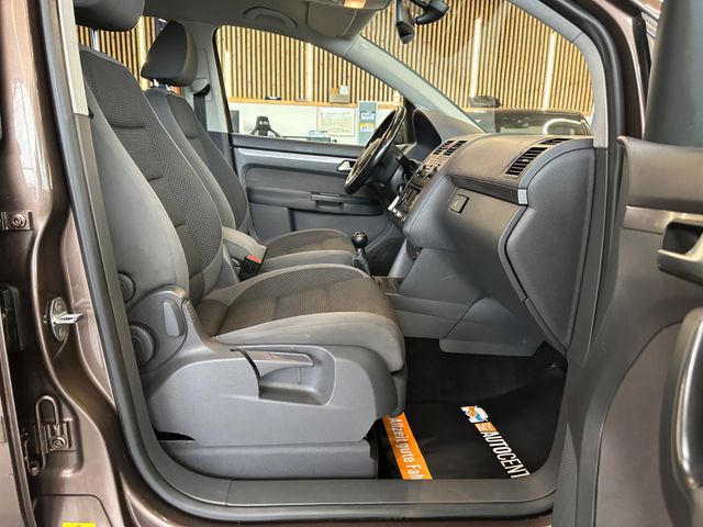 MYAUTOCENTER – Gebraucht- und Jahreswagen mit Werkstattservice in Pfaffenhofen Volkswagen Touran Comfortline *7-Sitzer*Freisprech*Klima*
