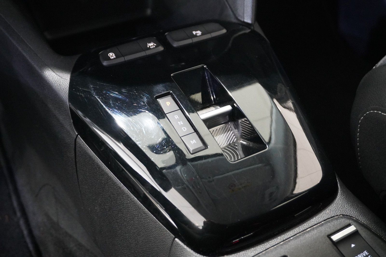 Fahrzeugabbildung Opel Corsa F 1.2T ELEGANCE NAVI/LED/KAMERA/SPORT/DAB+