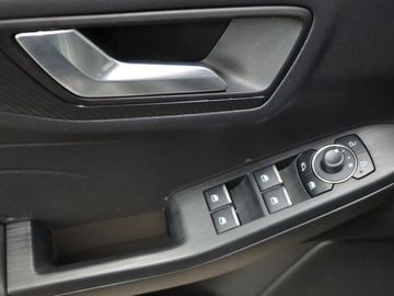 Ford Kuga ST-Line 1.5 AT AHK Navi Pano Kamera