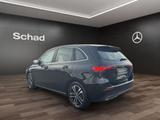 Mercedes-Benz B 180 PROGR+MULTIBEAM+AHK+KAM+SHZ+ASSIST+EASY-P+ - gebrauchte Mercedes-Benz B 180 aus dem Jahr 2024