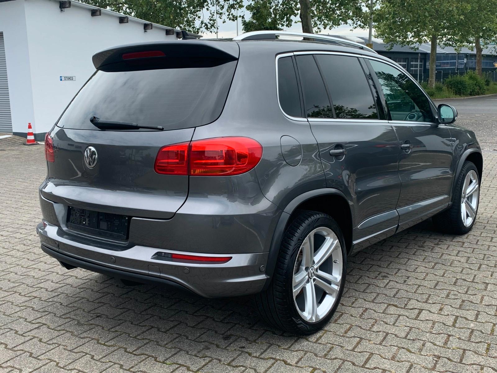 VOLKSWAGEN TIGUAN 2.0 TDI 140ch DSG 4MOTION R-LINE - TOIT PANORAMIQUE - ATTELAGE - XÉNON - SIÈGES CHAUFFANTS