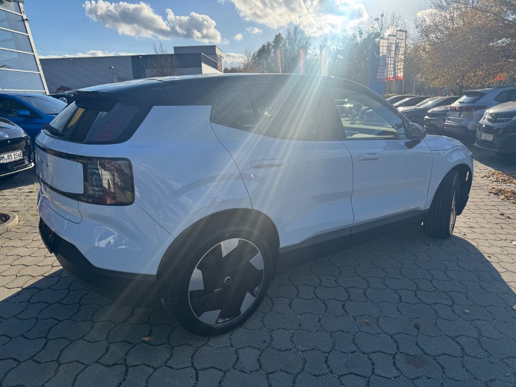 Fahrzeugabbildung Volvo EX30 Single M. Extended Range RWD Plus+SOFORT
