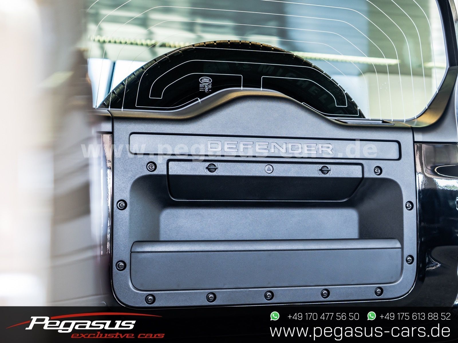 LAND ROVER Defender - 21