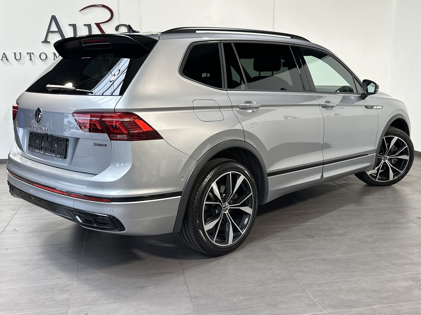 Fahrzeugabbildung Volkswagen Tiguan Allspace R-Line 4M NAV+LED+PANO+AHK+360°
