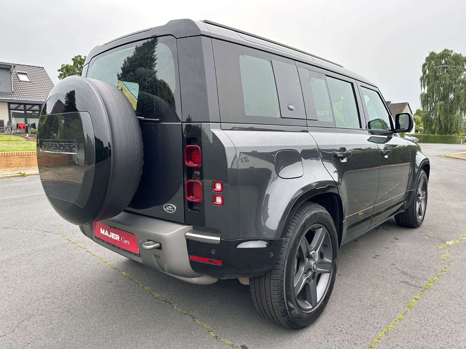 Fahrzeugabbildung Land Rover Defender 110 X-Dynamic 7Sitzer*MERIDIAN*LEDER