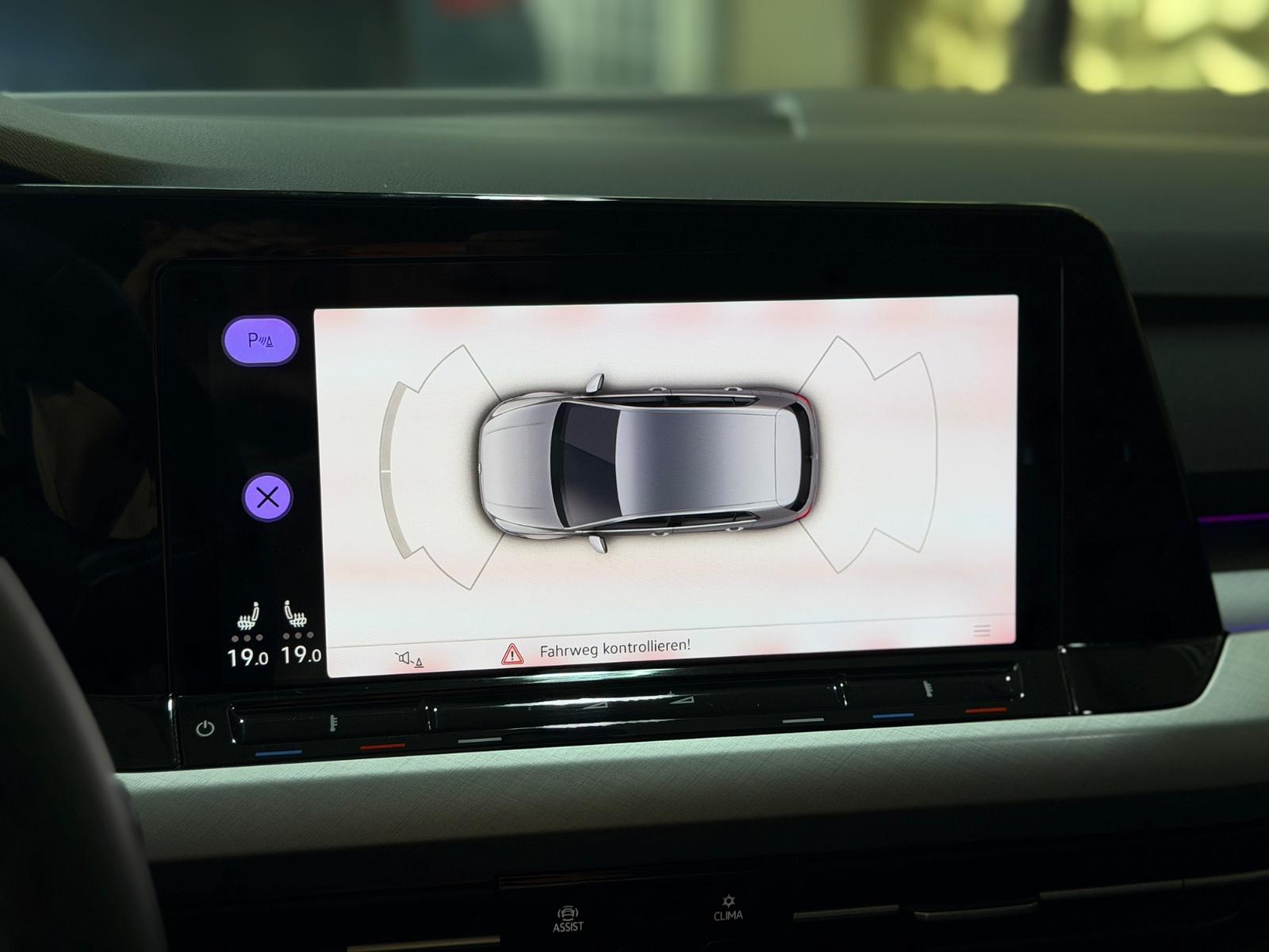 Volkswagen Golf VIII Lim. Life AUTOMATIK PANORAMA LED 1.HD, миниатюра 5