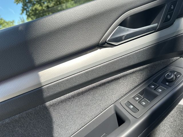 Golf VIII 2.0 TDI Move NAVI ACC 16 ZÜRICH AIRCAR