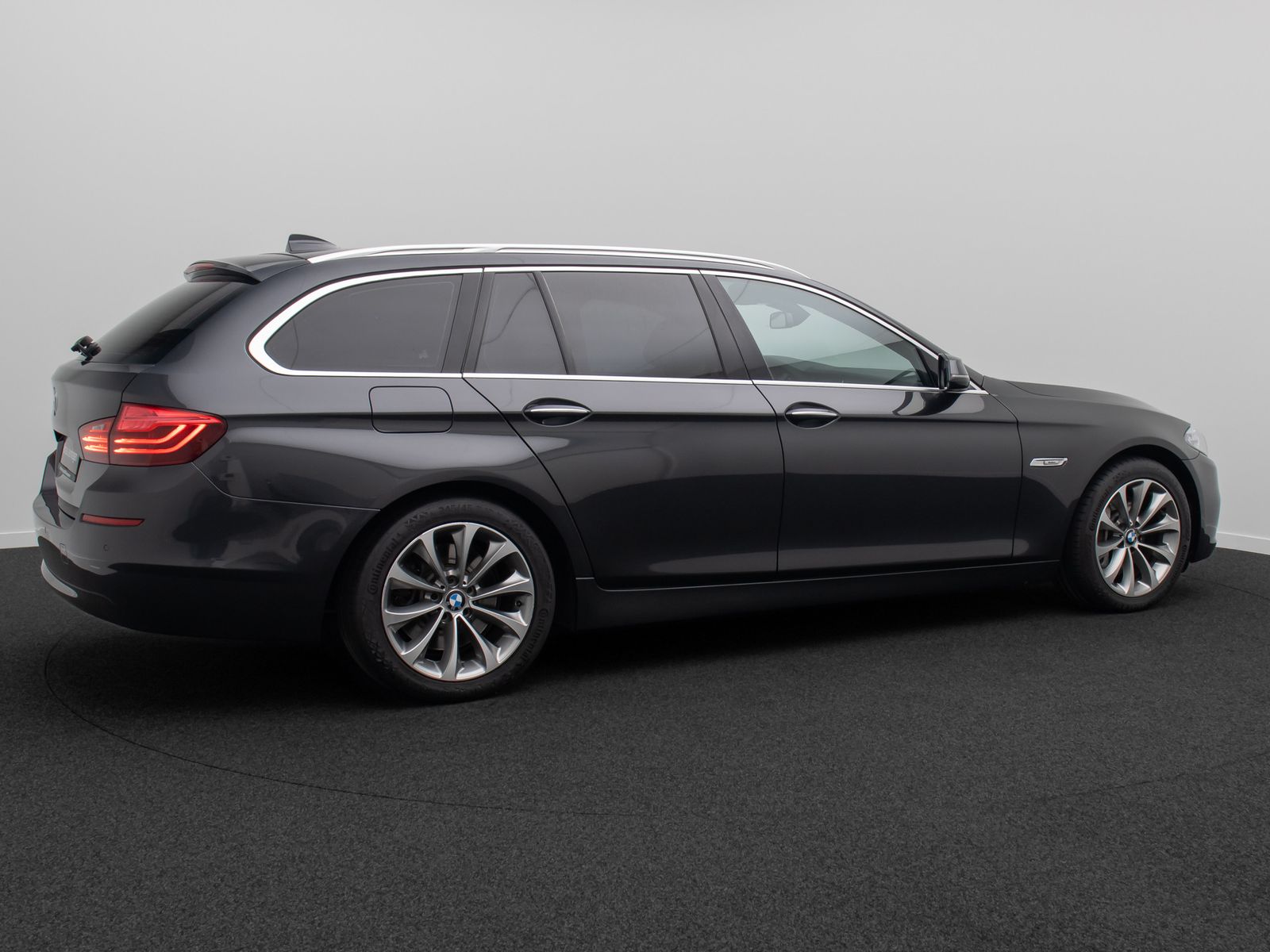 Fahrzeugabbildung BMW 530d xD Modern Line AHK HUD HiFi Leder Standheiz
