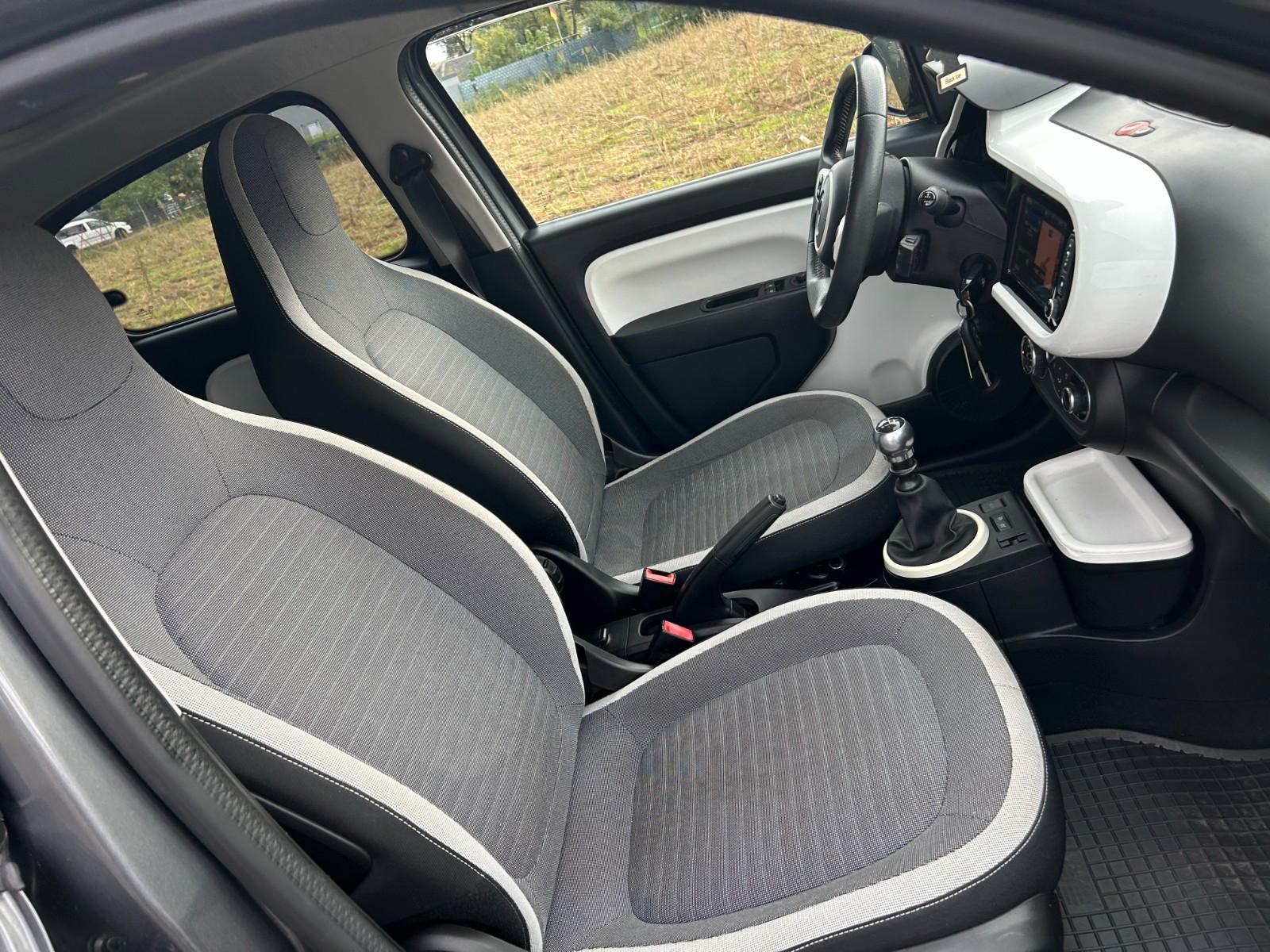 Renault Twingo Intens TCe 90 Klimaauto. Navi PDC Kamera