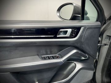 Porsche Cayenne - 10