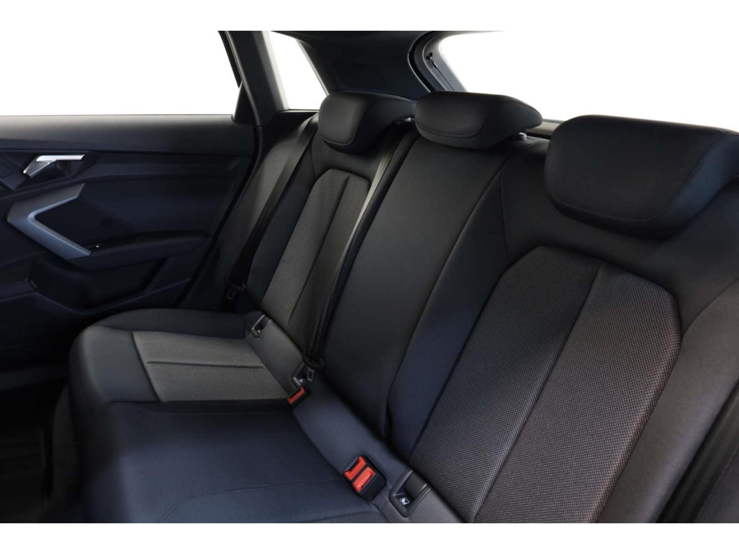 Audi A3 Sportback 35 TDI S line S-Tronic AHK/NAV/RFK, миниатюра 11
