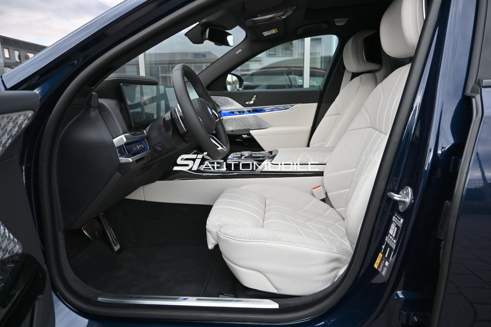 Fahrzeugabbildung BMW 750e xDr. M-Sport Pro °UVP 188.779€°B&W Diamond°