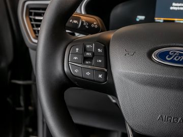 Ford Focus 1.0 Titanium X Intelligent Drive Assist