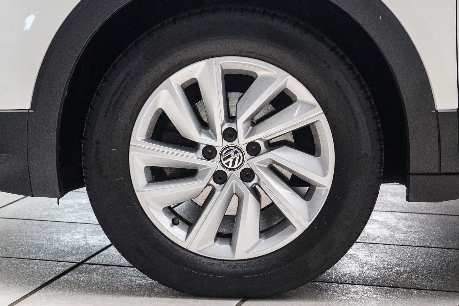 Fahrzeugabbildung Volkswagen T-Cross 1,0 DSG Life+ ACC+Kamera+Bluetooth