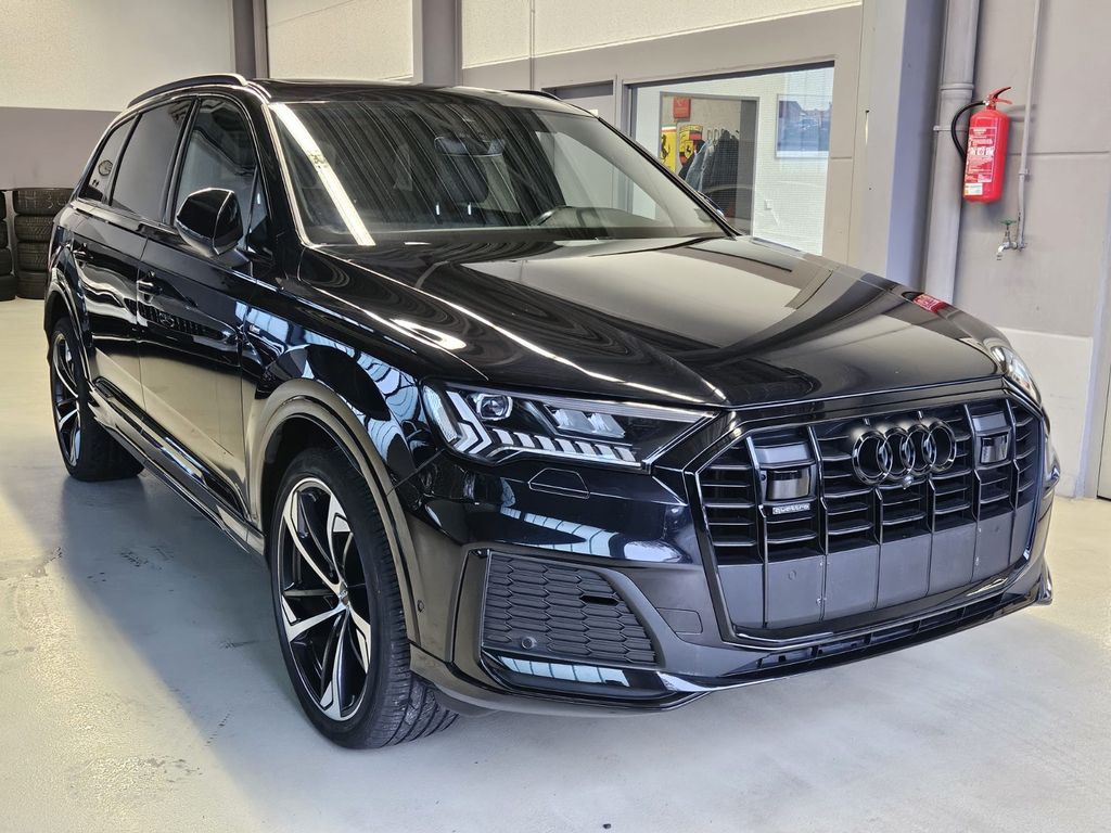 Image of Audi Q7
