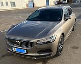 Volvo V90 B4 D Momentum Pro Geartronic Momentum Pro - Volvo V90 aus 2021