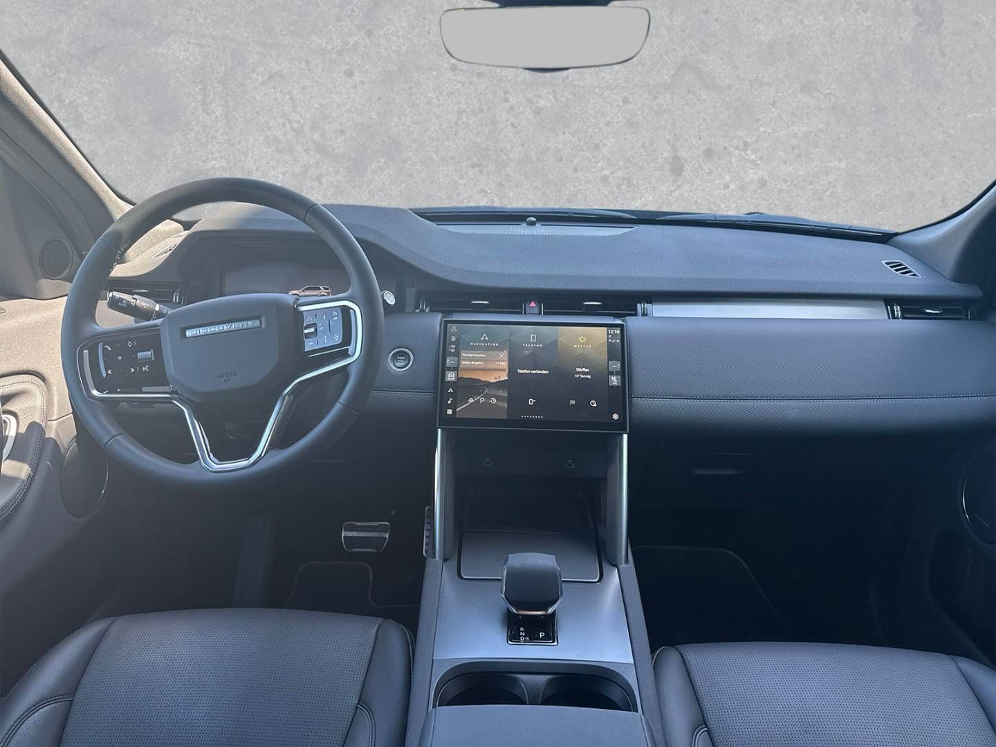 Fahrzeugabbildung Land Rover Discovery Sport D165 Dynamic SE