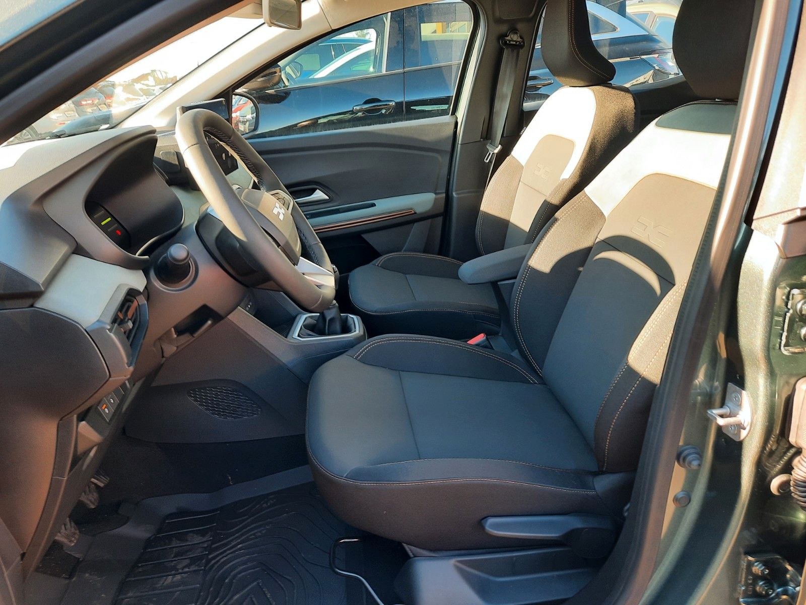 Dacia Sandero - Bild 8