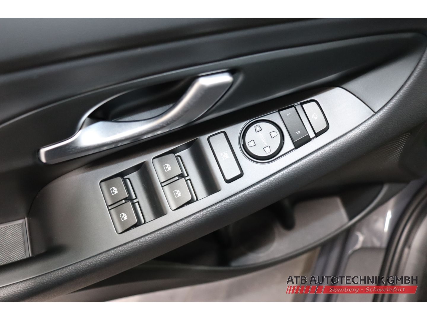 Fahrzeugabbildung Hyundai i30 Kombi Advantage 1.5 T-GDi 48V DCT