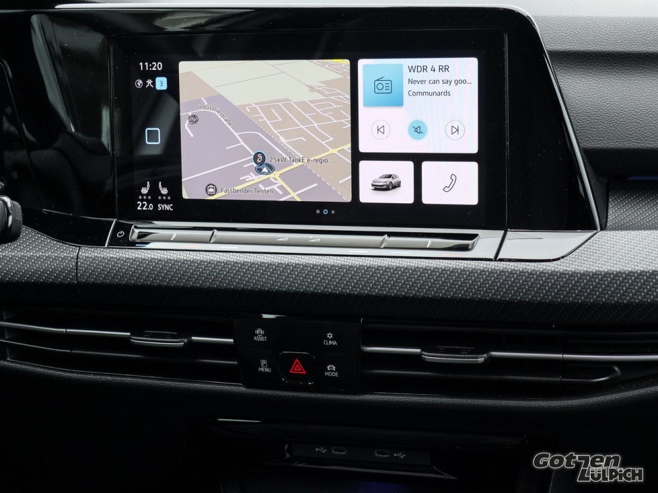 Fahrzeugabbildung Volkswagen Golf VIII R-Line 1.5 eTSI DSG Klima Navi LED