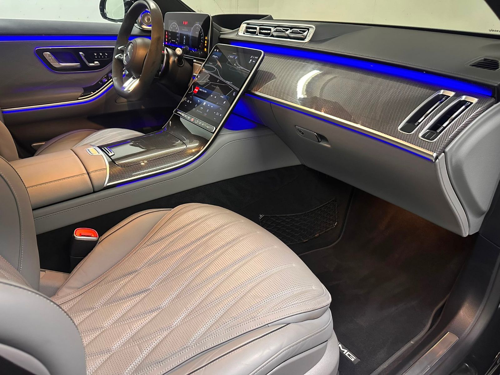 Fahrzeugabbildung Mercedes-Benz S 63 E Performance L *KERAMIK*TV*PANO*MASSAGE*