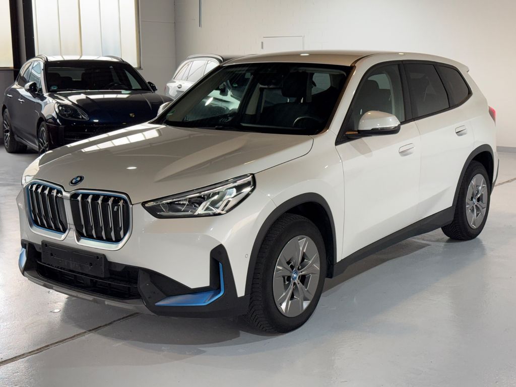 Image of BMW iX1