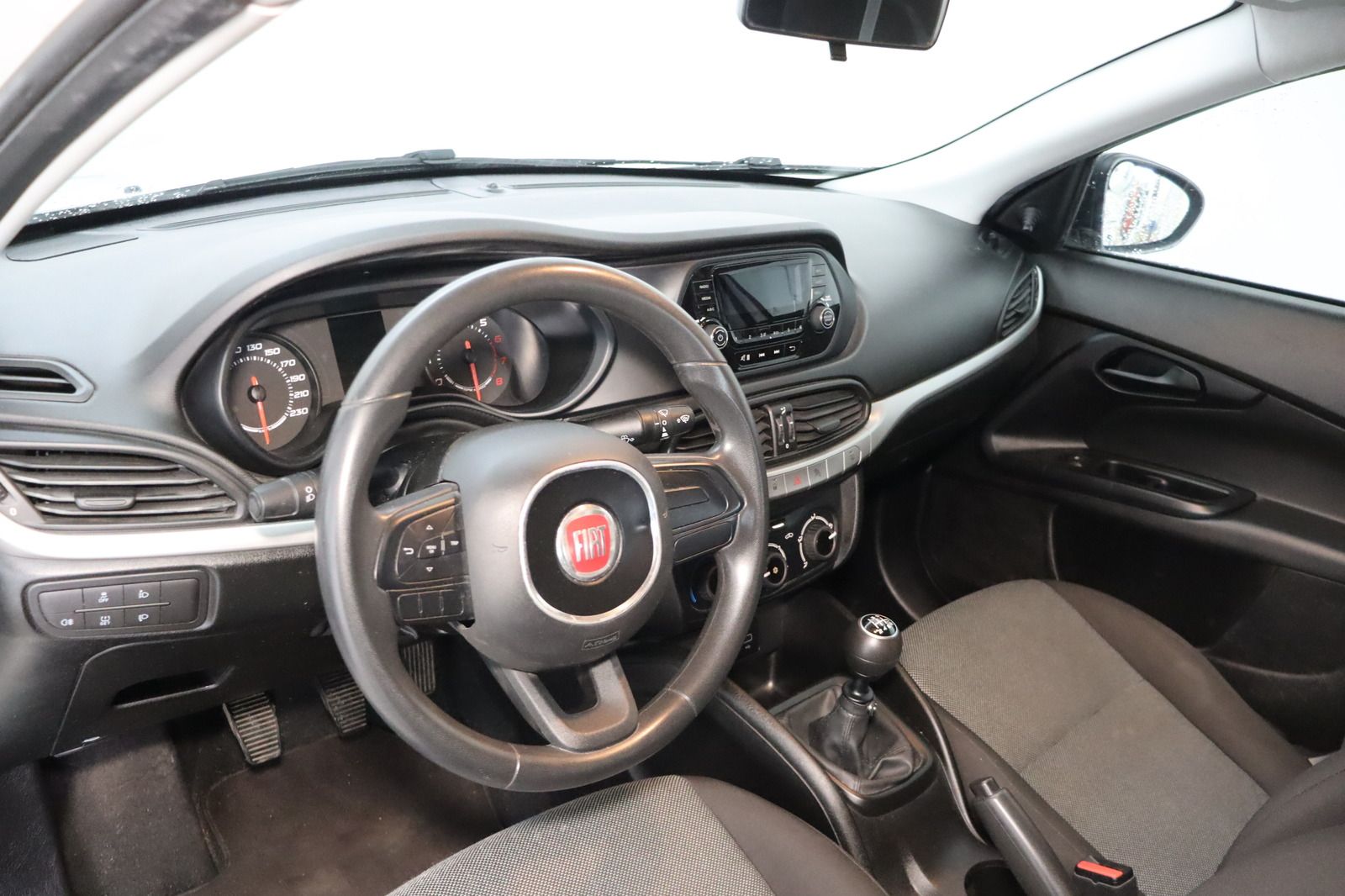 Fahrzeugabbildung Fiat Tipo 1.4 * PDC * HU/AU neu