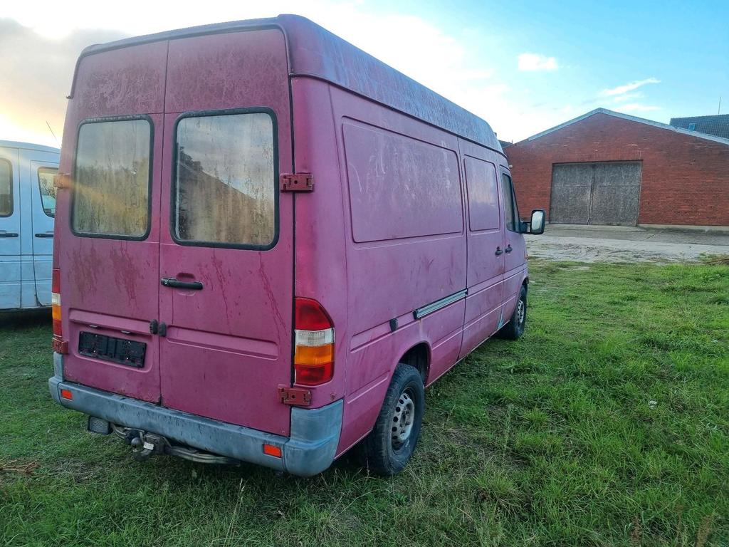 Mercedes-Benz Sprinter
