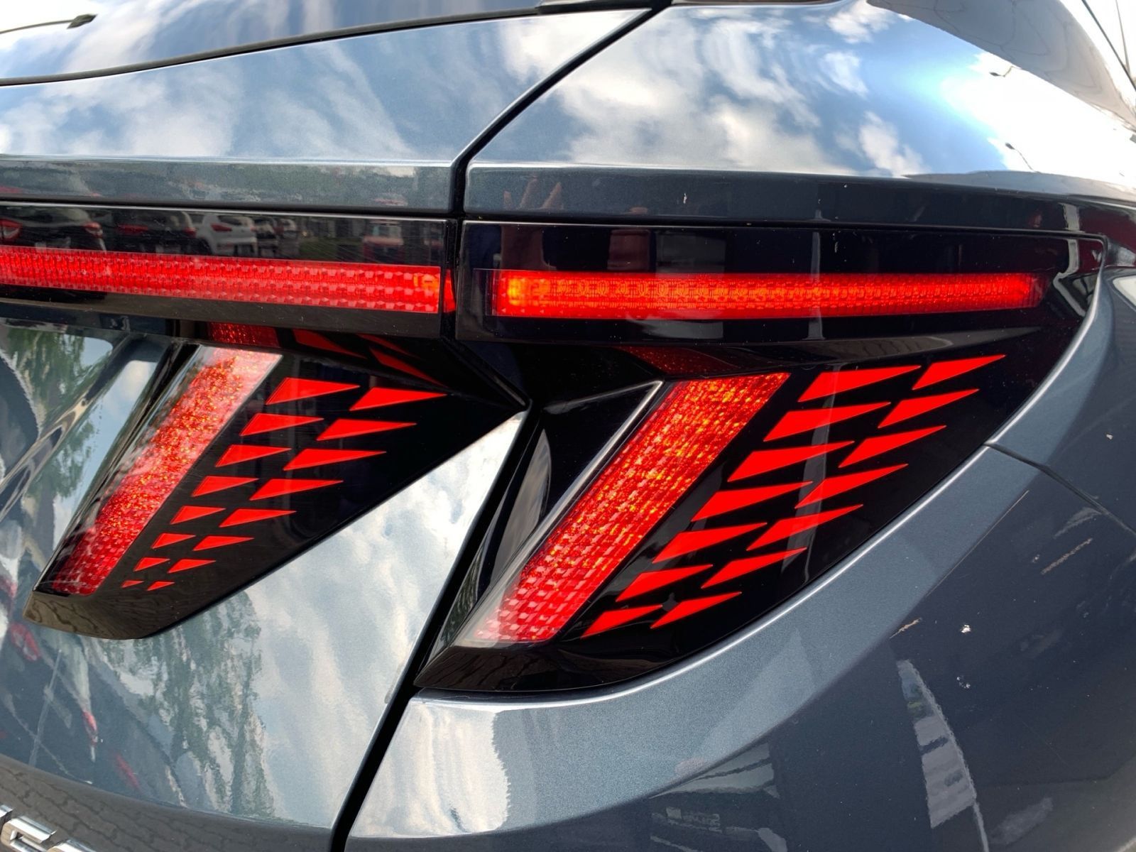 Fahrzeugabbildung Hyundai TUCSON 1.6 T-GDI Trend Plug-In Hybrid 4WD AHK