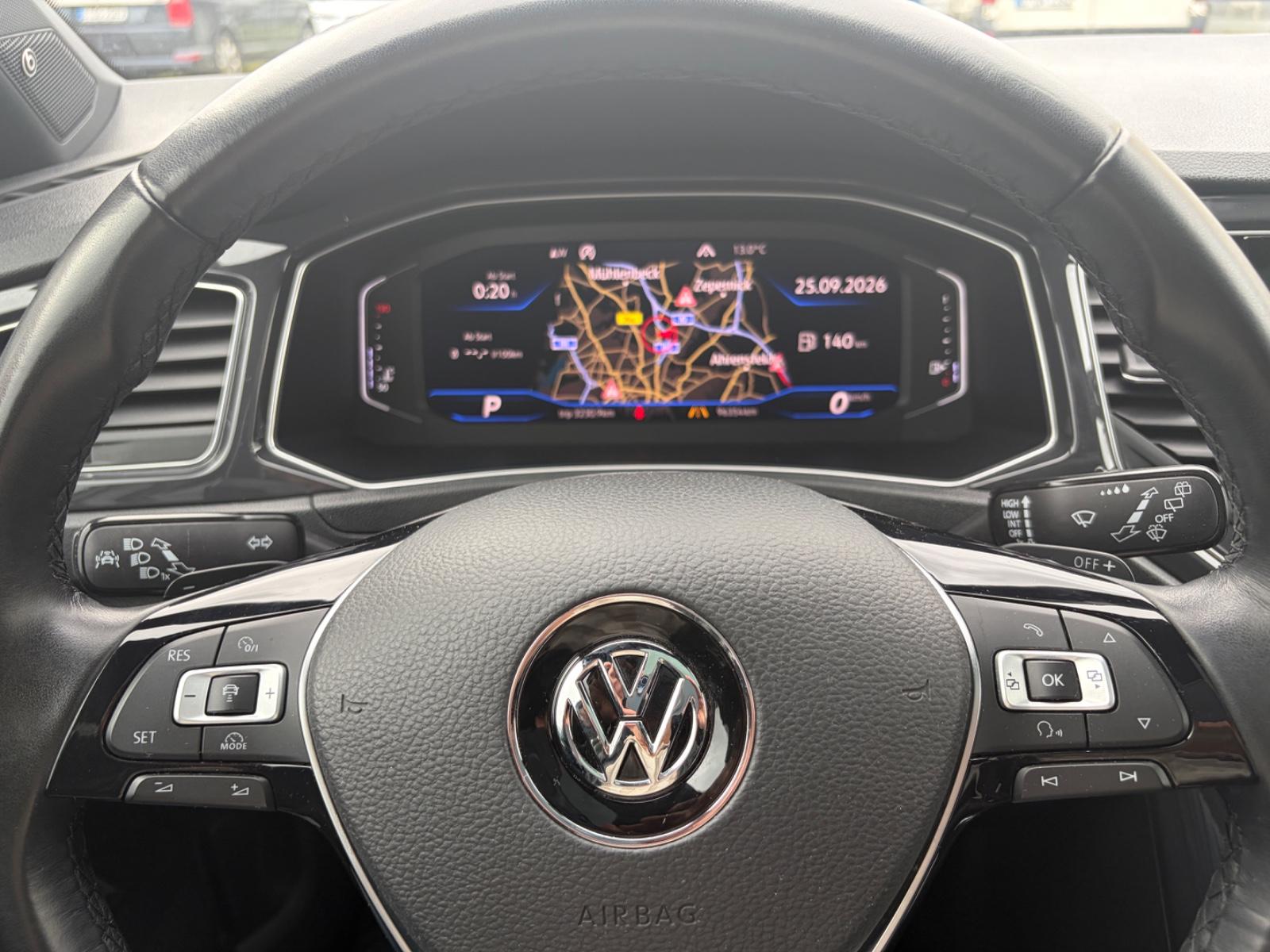 Volkswagen T-Roc Sport 4Motion+AUTOM+NAVI+TEMPOM.+PANOD.+++