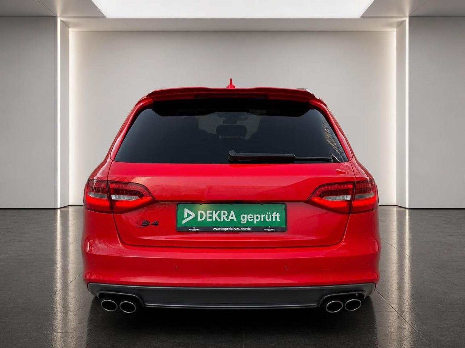 Audi S4 Avant 3.0 TFSI quattro 333 S tronic / Bang & Olufsen / Chauffage stationnaire / Sièges à mémoire