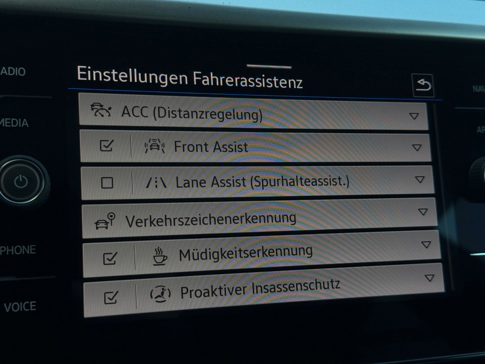 Fahrzeugabbildung Volkswagen Arteon R-Line *Pano*Kamera*Ambiente*ACC*Carplay