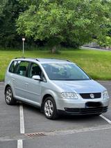 Volkswagen Touran 1.6 FSI Basis Basis - Volkswagen Touran: Basis