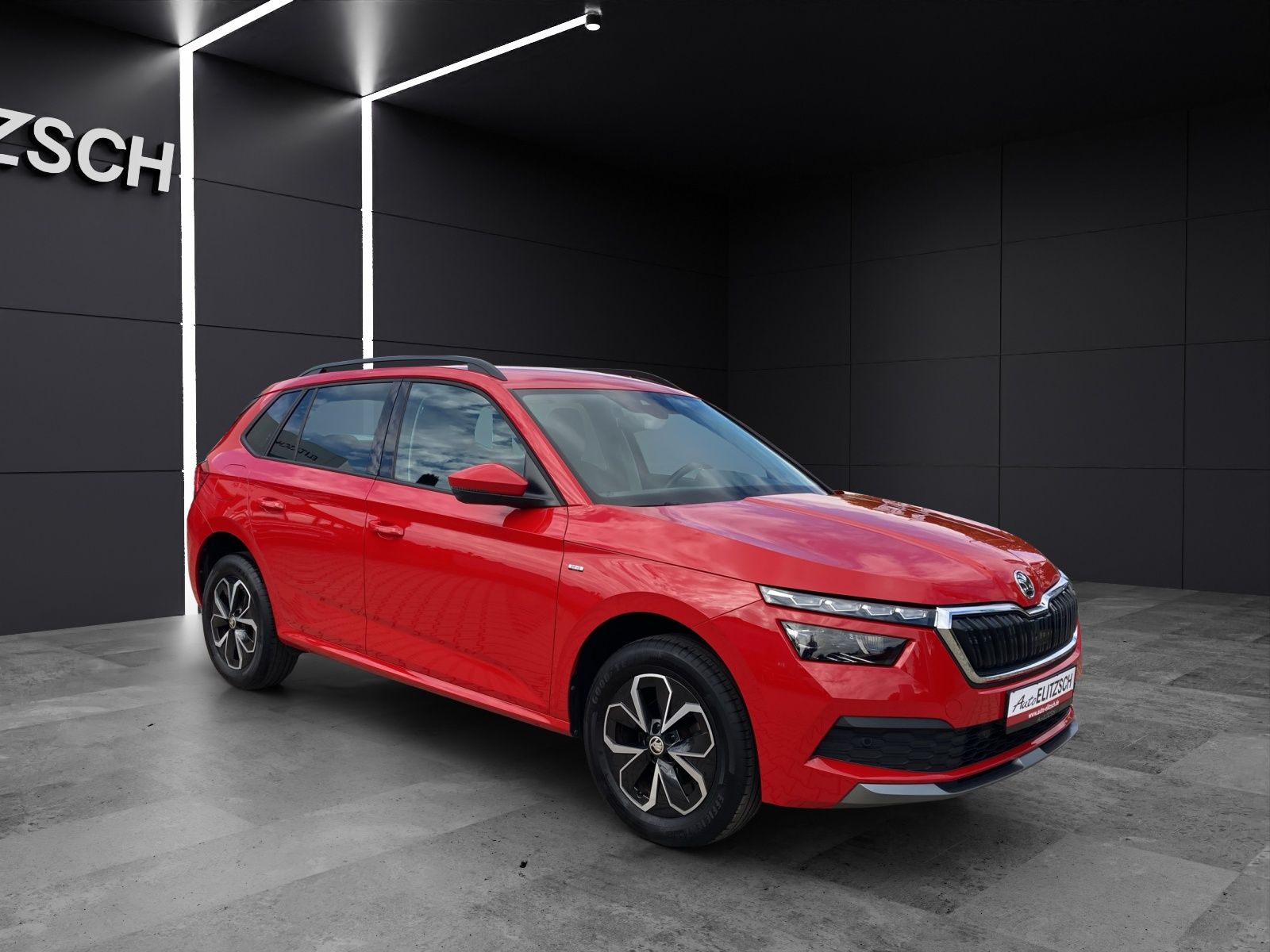 Fahrzeugabbildung SKODA Kamiq TSI Drive-125 LED Climatronic GRA PDC SH L