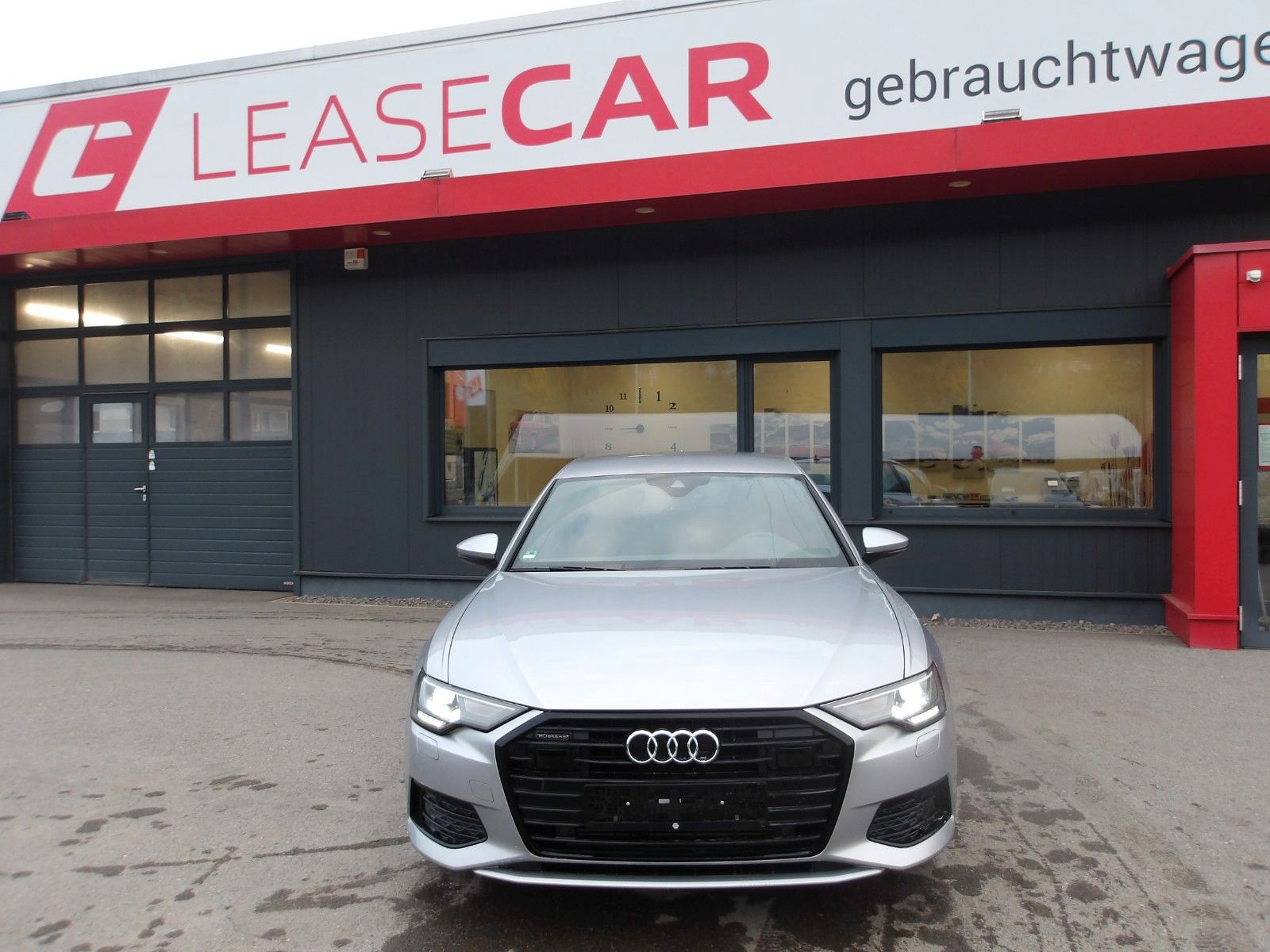 Audi A6 Lim. 45 TFSI quattro design EXP € 20990.-- imagem 2