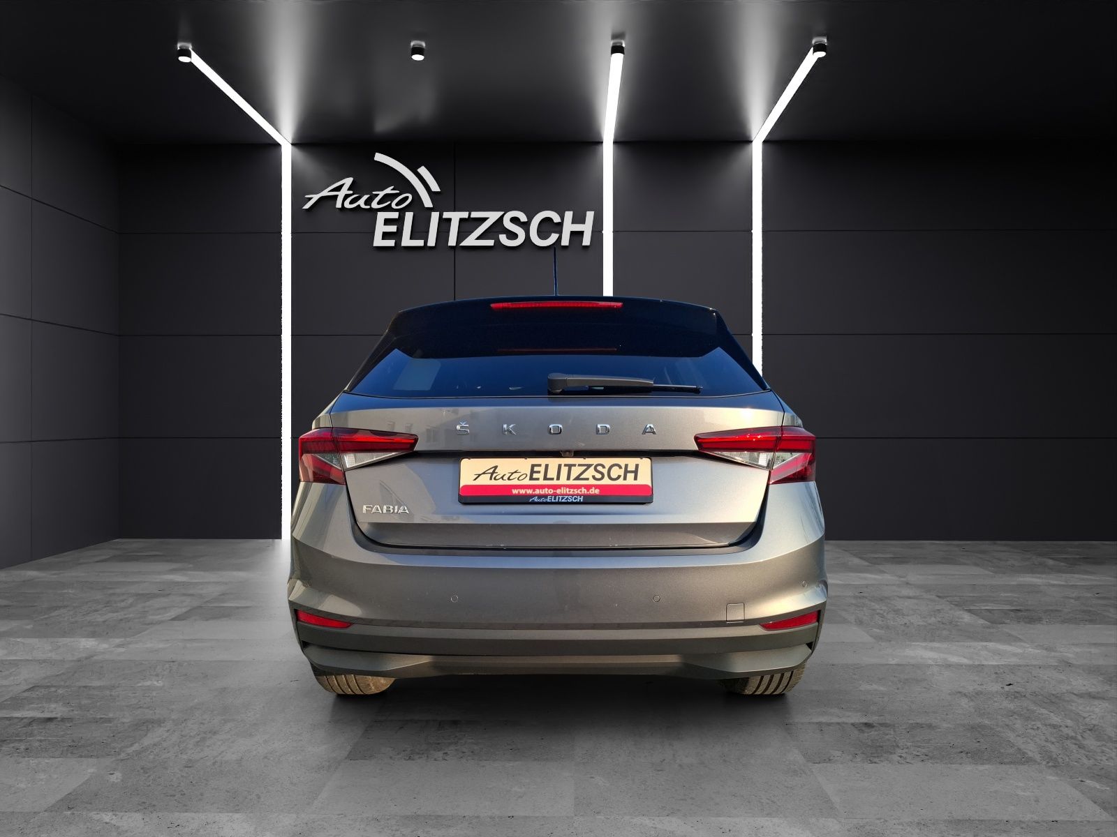 Fahrzeugabbildung SKODA Fabia TSI Style LED Navi AID ACC RFK SH LM